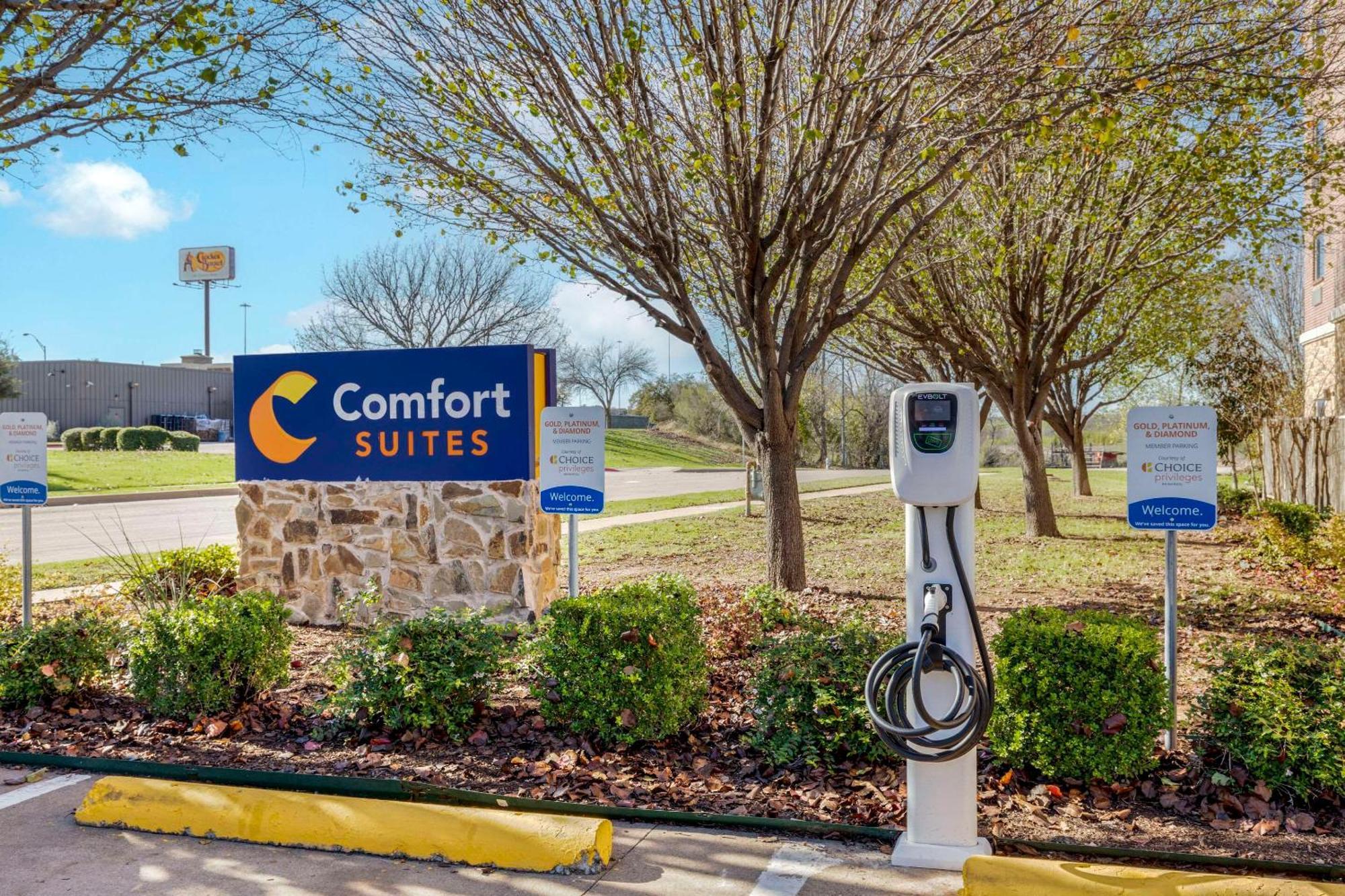 4 Smart 3-Star Hotels Near Texas Christian University Worth Booking