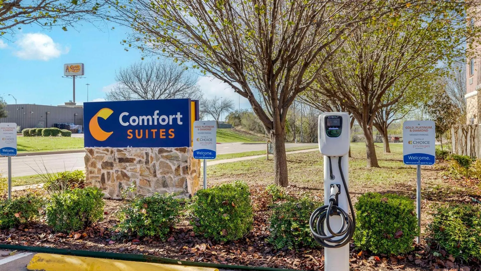 4 Smart 3-Star Hotels Near Texas Christian University Worth Booking
